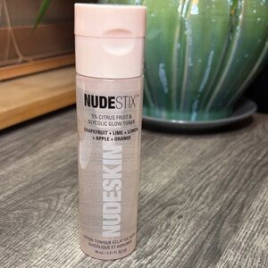 NUDESTIX Citrus & Glycolic Glow Toner